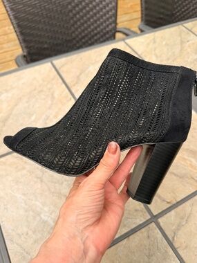 Aldo Black Cut Out Suede Peep Toe Ankle Booties Size 8